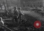 Immagine di US mortaio squads sparando Germania Germania, 1944, secondo 30 filmato di repertorio 65675080037