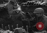 Immagine di US mortaio squads sparando Germania Germania, 1944, secondo 40 filmato di repertorio 65675080037