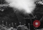 Immagine di US mortaio squads sparando Germania Germania, 1944, secondo 42 filmato di repertorio 65675080037