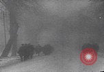 Immagine di Le truppe tedesche entrano nella città ricatturata WW2 Germania, 1944, secondo 9 filmato di repertorio 65675080056