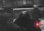 Immagine di Le truppe tedesche entrano nella città ricatturata WW2 Germania, 1944, secondo 32 filmato di repertorio 65675080056