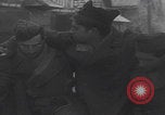 Immagine di Le truppe tedesche entrano nella città ricatturata WW2 Germania, 1944, secondo 56 filmato di repertorio 65675080056