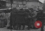 Immagine di Le truppe tedesche entrano nella città ricatturata WW2 Germania, 1944, secondo 57 filmato di repertorio 65675080056