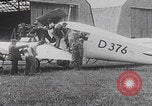 Immagine di Aeroporto Oberwiesenfeld Monaco Monaco di Baviera Germania, 1923, secondo 14 filmato di repertorio 65675080071