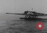 Standbild Badegäste am Plattensee Plattensee Ungarn, 1923, aus Sekunde 14 historischem Filmmaterial Videoclip 65675080073