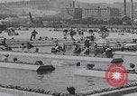 Standbild Badegäste am Plattensee Plattensee Ungarn, 1923, aus Sekunde 61 historischem Filmmaterial Videoclip 65675080073