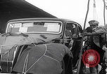 Standbild 1947 ausgelieferte Morris Eight Series E-Limousinen Vereinigtes Königreich, 1947, aus Sekunde 5 historischem Filmmaterial Videoclip 65675080089