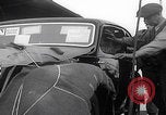 Standbild 1947 ausgelieferte Morris Eight Series E-Limousinen Vereinigtes Königreich, 1947, aus Sekunde 6 historischem Filmmaterial Videoclip 65675080089