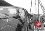 Standbild 1947 ausgelieferte Morris Eight Series E-Limousinen Vereinigtes Königreich, 1947, aus Sekunde 12 historischem Filmmaterial Videoclip 65675080089