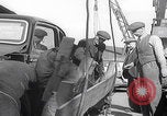 Standbild 1947 ausgelieferte Morris Eight Series E-Limousinen Vereinigtes Königreich, 1947, aus Sekunde 22 historischem Filmmaterial Videoclip 65675080089