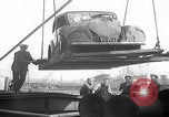 Standbild 1947 ausgelieferte Morris Eight Series E-Limousinen Vereinigtes Königreich, 1947, aus Sekunde 50 historischem Filmmaterial Videoclip 65675080089