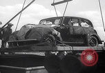 Standbild 1947 ausgelieferte Morris Eight Series E-Limousinen Vereinigtes Königreich, 1947, aus Sekunde 55 historischem Filmmaterial Videoclip 65675080089