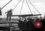 Standbild 1947 ausgelieferte Morris Eight Series E-Limousinen Vereinigtes Königreich, 1947, aus Sekunde 59 historischem Filmmaterial Videoclip 65675080089