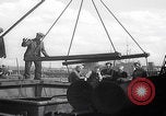 Standbild 1947 ausgelieferte Morris Eight Series E-Limousinen Vereinigtes Königreich, 1947, aus Sekunde 60 historischem Filmmaterial Videoclip 65675080089
