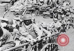 Image 81st soldats de la Division d'infanterie quittent Hawaï Honolulu Hawaii USA, 1944, de la seconde 28 séquences d'archives historiques vidéo 65675080154
