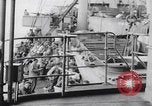 Image 81st soldats de la Division d'infanterie quittent Hawaï Honolulu Hawaii USA, 1944, de la seconde 54 séquences d'archives historiques vidéo 65675080154