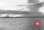 Image Les combattants attaquent l'île d'Angaur WW2 Îles Palaos d'Angaur, 1944, de la seconde 3 séquences d'archives historiques vidéo 65675080160