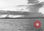 Image Les combattants attaquent l'île d'Angaur WW2 Îles Palaos d'Angaur, 1944, de la seconde 9 séquences d'archives historiques vidéo 65675080160
