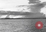 Image Les combattants attaquent l'île d'Angaur WW2 Îles Palaos d'Angaur, 1944, de la seconde 14 séquences d'archives historiques vidéo 65675080160