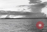Image Les combattants attaquent l'île d'Angaur WW2 Îles Palaos d'Angaur, 1944, de la seconde 15 séquences d'archives historiques vidéo 65675080160