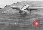 Image Les combattants attaquent l'île d'Angaur WW2 Îles Palaos d'Angaur, 1944, de la seconde 52 séquences d'archives historiques vidéo 65675080160