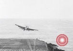 Image Les combattants attaquent l'île d'Angaur WW2 Îles Palaos d'Angaur, 1944, de la seconde 55 séquences d'archives historiques vidéo 65675080160
