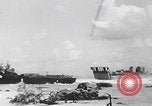 Image Des trous de bœuf japonais ont brûlé à Angaur Îles Palaos d'Angaur, 1944, de la seconde 7 séquences d'archives historiques vidéo 65675080162