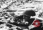 Image Des trous de bœuf japonais ont brûlé à Angaur Îles Palaos d'Angaur, 1944, de la seconde 20 séquences d'archives historiques vidéo 65675080162