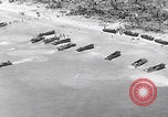 Image Des trous de bœuf japonais ont brûlé à Angaur Îles Palaos d'Angaur, 1944, de la seconde 53 séquences d'archives historiques vidéo 65675080162