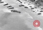 Image Des trous de bœuf japonais ont brûlé à Angaur Îles Palaos d'Angaur, 1944, de la seconde 57 séquences d'archives historiques vidéo 65675080162