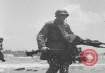 Image Bataille d'Angaur blessés WW2 Îles Palaos d'Angaur, 1944, de la seconde 14 séquences d'archives historiques vidéo 65675080163