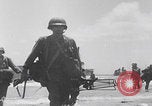 Image Bataille d'Angaur blessés WW2 Îles Palaos d'Angaur, 1944, de la seconde 17 séquences d'archives historiques vidéo 65675080163