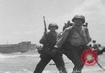 Image Bataille d'Angaur blessés WW2 Îles Palaos d'Angaur, 1944, de la seconde 19 séquences d'archives historiques vidéo 65675080163