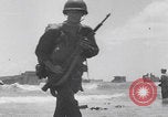 Image Bataille d'Angaur blessés WW2 Îles Palaos d'Angaur, 1944, de la seconde 21 séquences d'archives historiques vidéo 65675080163