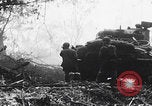 Image Des soldats explose des trous de renards japonais à Angaur WW2 Îles Palaos d'Angaur, 1944, de la seconde 29 séquences d'archives historiques vidéo 65675080164