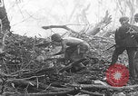 Image Des soldats explose des trous de renards japonais à Angaur WW2 Îles Palaos d'Angaur, 1944, de la seconde 35 séquences d'archives historiques vidéo 65675080164