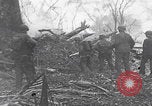 Image Des soldats explose des trous de renards japonais à Angaur WW2 Îles Palaos d'Angaur, 1944, de la seconde 47 séquences d'archives historiques vidéo 65675080164