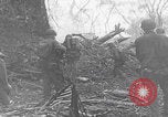 Image Des soldats explose des trous de renards japonais à Angaur WW2 Îles Palaos d'Angaur, 1944, de la seconde 53 séquences d'archives historiques vidéo 65675080164