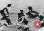 Image Les soldats se reposent pendant la bataille d'Angeur Îles Palaos d'Angaur, 1944, de la seconde 3 séquences d'archives historiques vidéo 65675080165