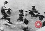 Image Les soldats se reposent pendant la bataille d'Angeur Îles Palaos d'Angaur, 1944, de la seconde 4 séquences d'archives historiques vidéo 65675080165