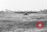 Standbild Schlacht von Angaur Dschungel Landepiste Angaur Palau Inseln, 1944, aus Sekunde 56 historischem Filmmaterial Videoclip 65675080166
