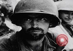 Image Épuisé bataille des soldats d'Angeur Îles Palaos d'Angaur, 1944, de la seconde 11 séquences d'archives historiques vidéo 65675080169