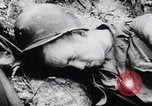 Image Épuisé bataille des soldats d'Angeur Îles Palaos d'Angaur, 1944, de la seconde 27 séquences d'archives historiques vidéo 65675080169