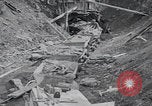 Standbild Frühe batteriebetriebene Bergbaugeräte United States USA, 1926, aus Sekunde 31 historischem Filmmaterial Videoclip 65675080174