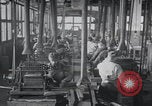 Immagine di Produzione di batterie al nichel-ferro Edison West Orange New Jersey USA, 1926, secondo 42 filmato di repertorio 65675080178