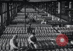 Immagine di Produzione di batterie al nichel-ferro Edison West Orange New Jersey USA, 1926, secondo 45 filmato di repertorio 65675080178