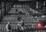 Immagine di Produzione di batterie al nichel-ferro Edison West Orange New Jersey USA, 1926, secondo 47 filmato di repertorio 65675080178