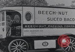 Standbild Oldtimer-Elektroautos New York City USA, 1926, aus Sekunde 35 historischem Filmmaterial Videoclip 65675080180