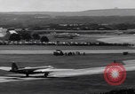 Standbild Englischer elektrischer Canberra-Jet-Flug Vereinigtes Königreich, 1952, aus Sekunde 4 historischem Filmmaterial Videoclip 65675080217