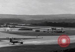 Standbild Englischer elektrischer Canberra-Jet-Flug Vereinigtes Königreich, 1952, aus Sekunde 8 historischem Filmmaterial Videoclip 65675080217